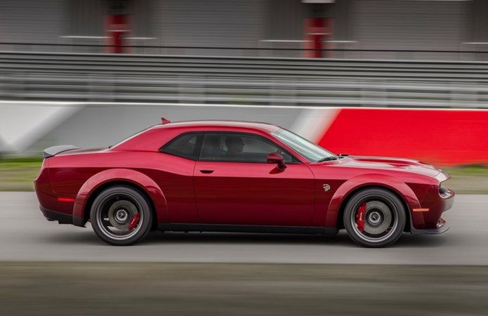 dodge challenger srt hellcat widebody 2018