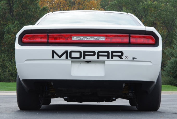 dodge challenger drag mopar