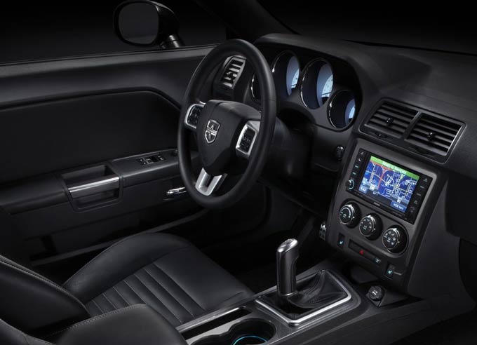 interior dodge challenger r/t 2011