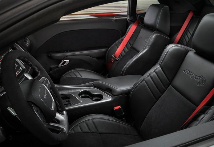 dodge challenger srt hellcat interior bancos