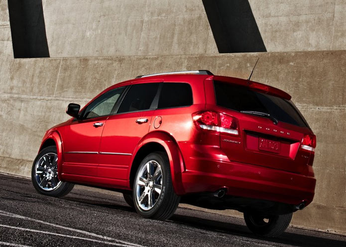 novo dodge journey 2012 traseira