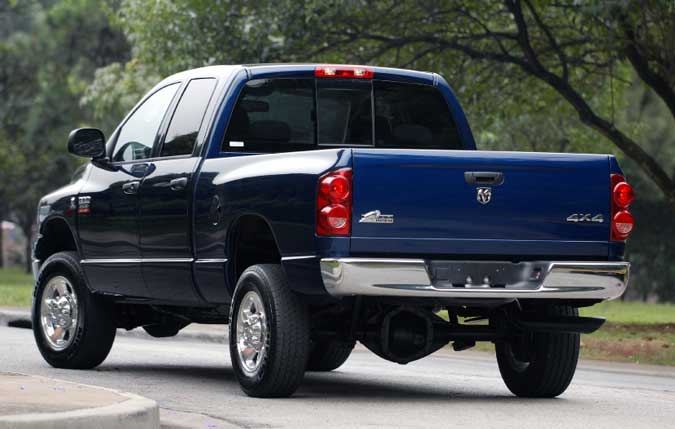 dodge ram 2500 cabine dupla 2010 traseira