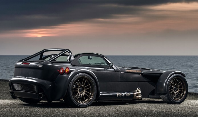 donkervoort d8 gto bare naked carbon edition