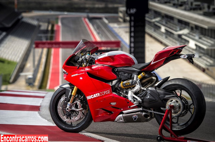 ducati panigale 1199 r