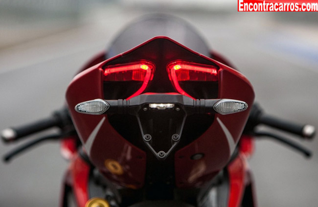 ducati panigale 1199 r