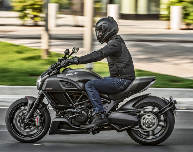 ducati diavel carbon 2016