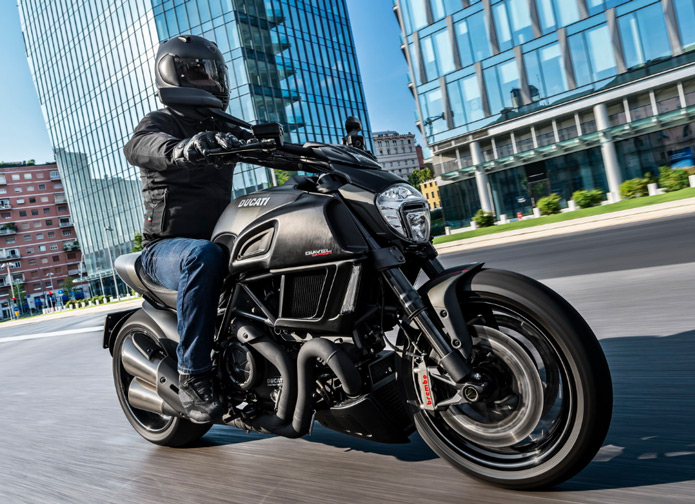 ducati diavel carbon 2016