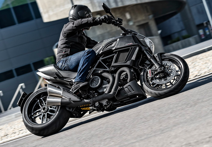 ducati diavel carbon 2016