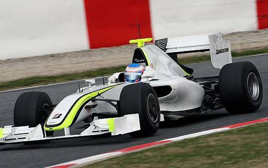 jenson button com o carro da brawn gp testa em jerez na espanha