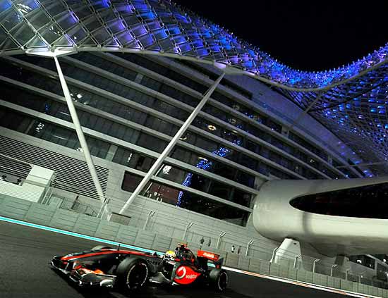 lewis hamilton formula 1 abu dhabi 2009