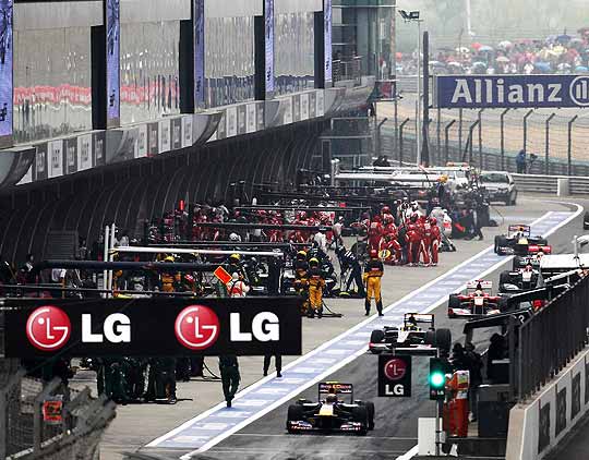 formula 1 2010 china pits