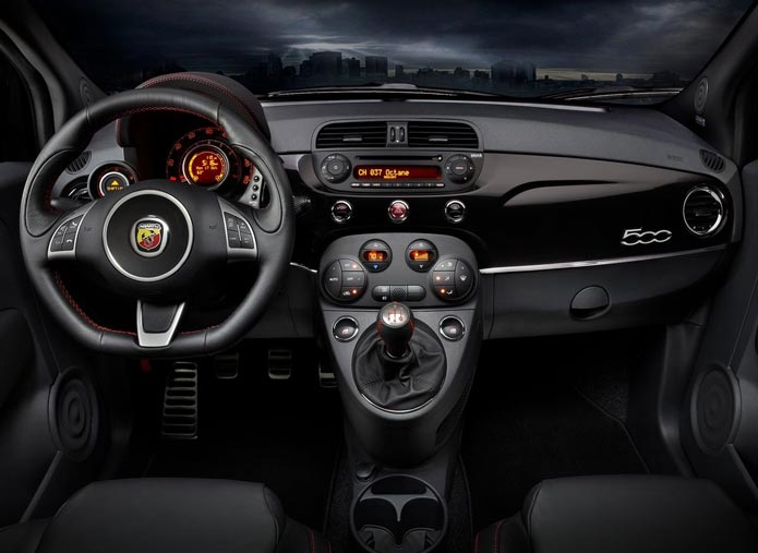 interior abarth 500