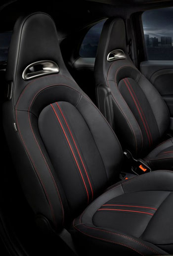 interior fiat abarth 500 2012