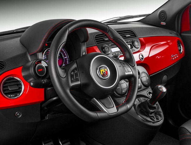 interior fiat 500 abarth 2015