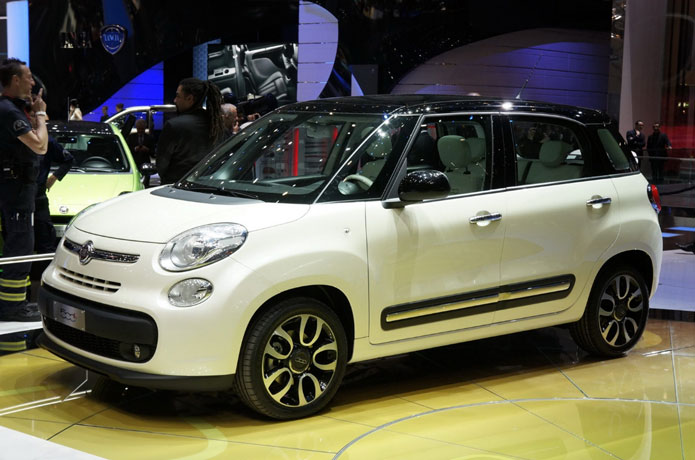 Fiat 500L 2013 Versão minivan do 500 é apresentada em