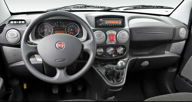 interior painel fiat doblo hlx 2011