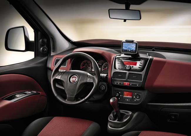 interior novo fiat doblo europeu