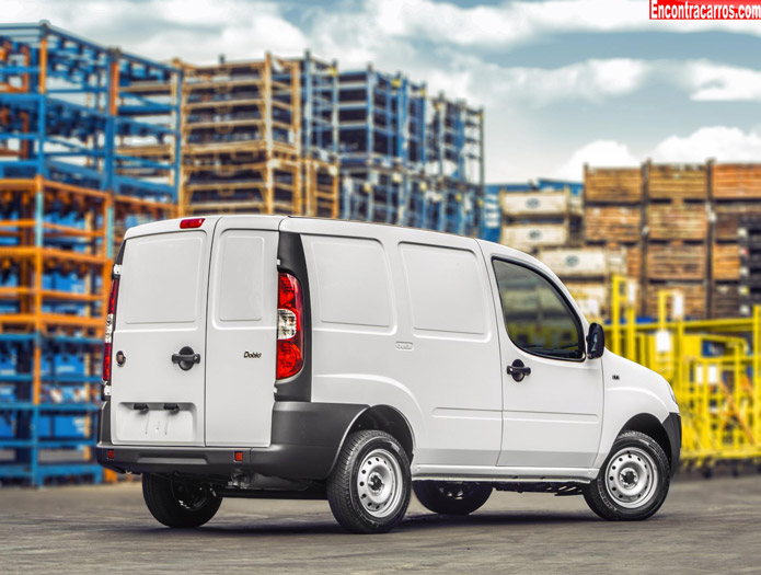 fiat doblo cargo 2014 traseira