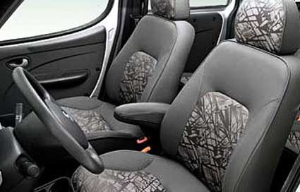  interior do fiat doblo