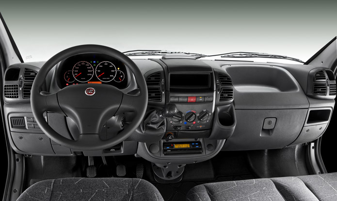 interior painel fiat ducato 2013