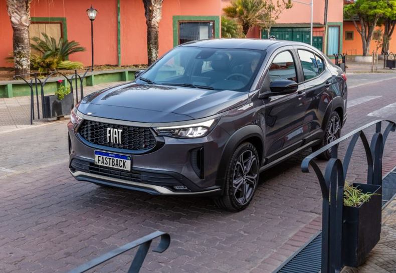 fiat fastback