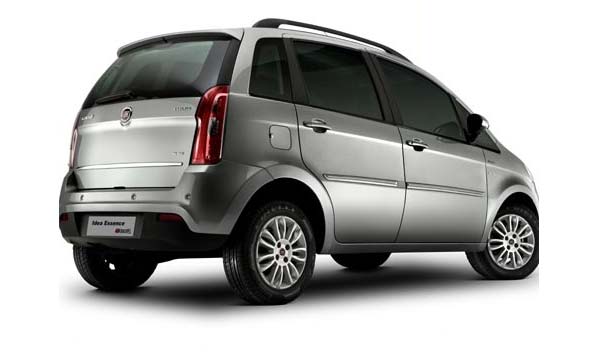 novo fiat idea 2011 traseira