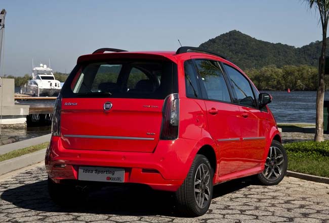 fiat idea sporting 2011 traseira