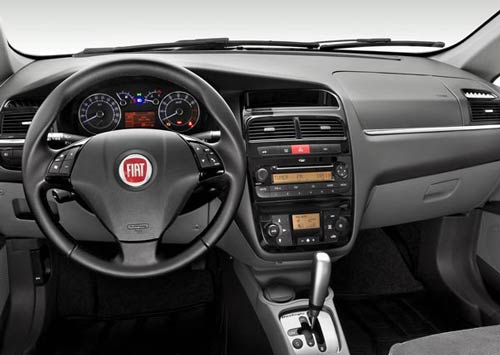 interior do novo Fiat linea 2009