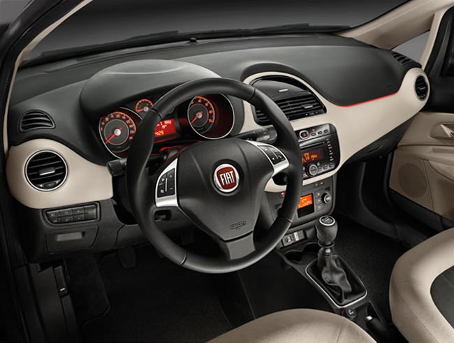 interior fiat linea 2013