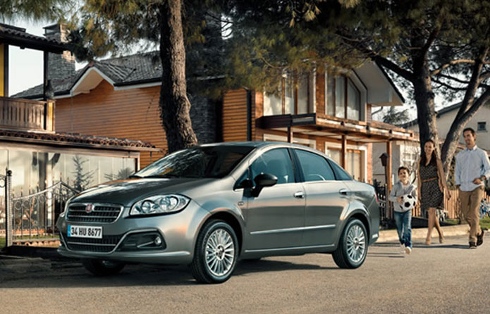 interior fiat linea 2013