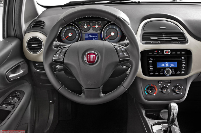 fiat punto 2015 interior painel