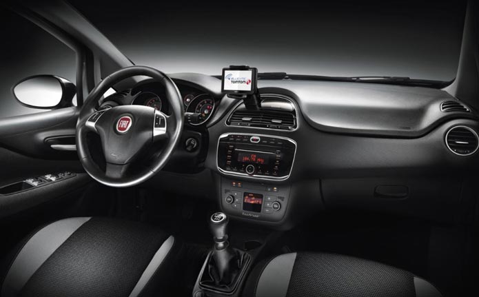 fiat punto 2012 europa interior painel