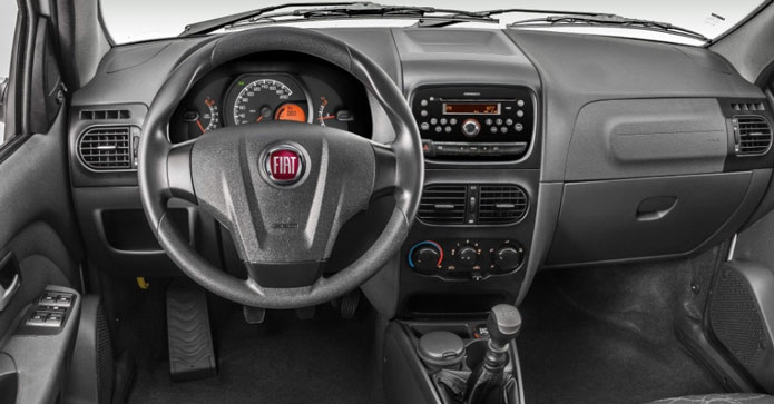 interior fiat siena el 2013