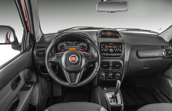 fiat strada adventure cabine dupla 2016 interior