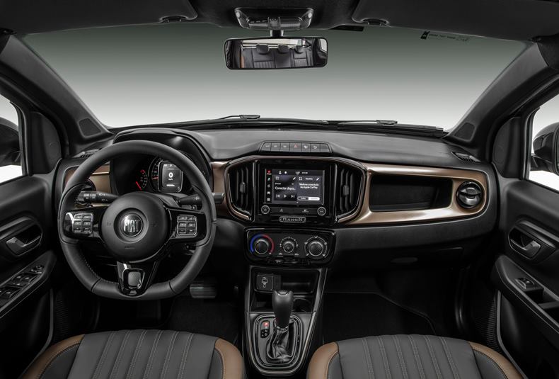 fiat strada ranch interior