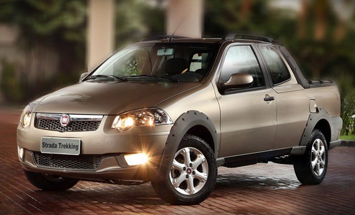 fiat strada trekking cabine dupla 2013