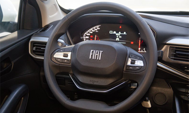 fiat titano interior volante