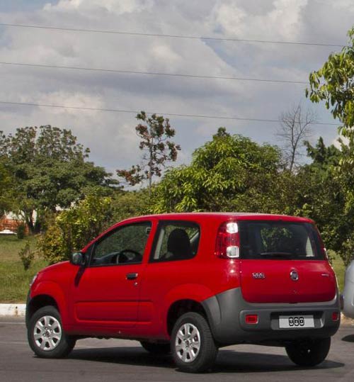 novo fiat uno 2 portas 2012