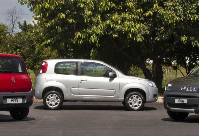 fiat uno 2 portas lateral