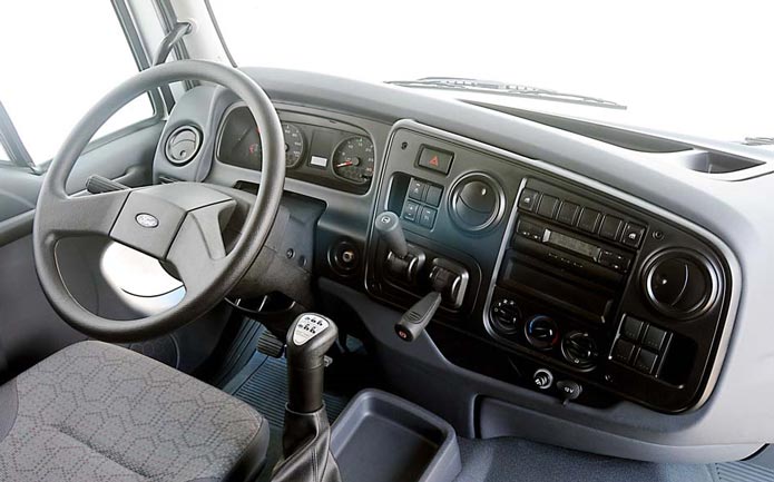 novo ford cargo 2012 interior painel