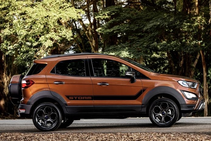 ford ecosport storm lateral