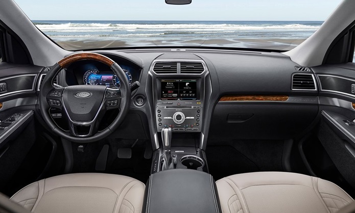 interior ford explorer 2016