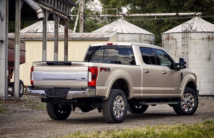 ford f-series super duty 2017 traseira rear view