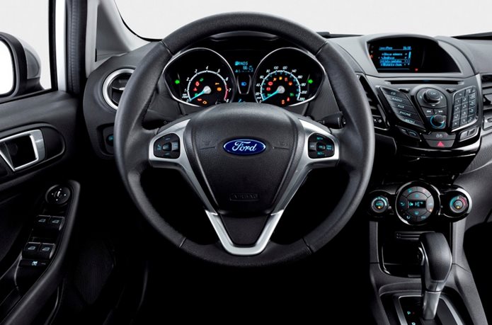 ford fiesta turbo ecoboost 1.0 interior