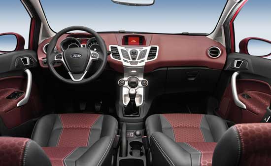 interior ford fiesta 2010