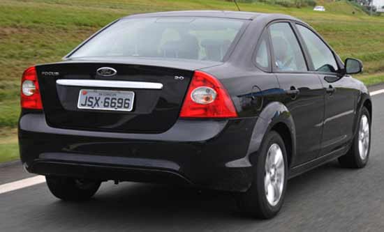 ford focus 2.0 flex sedan 2010