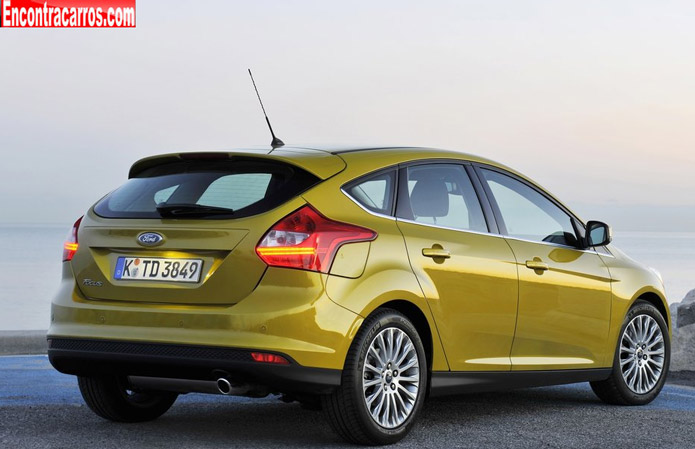 ford focus 2014 traseira