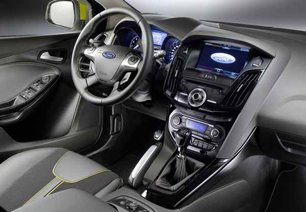 interior ford focus estate 2011