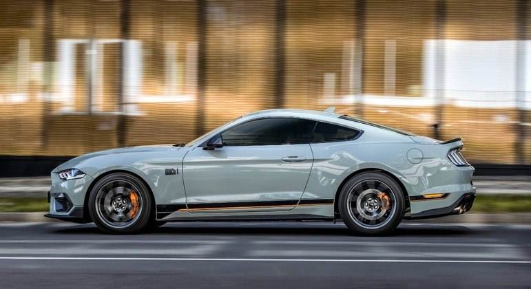 ford mustang 2022