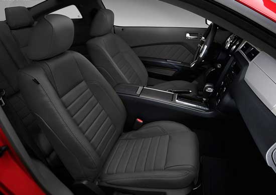 interior ford mustang gt 2011